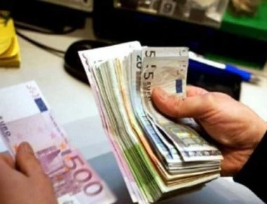 Τον έψαχναν για να εξοφλήσει τα χρέη του αλλα... είχε πεθάνει- Τι απαντά η εγγονή του (φωτο)